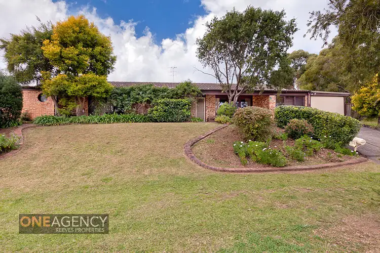 2 Greenway Drive, South Penrith NSW 2750