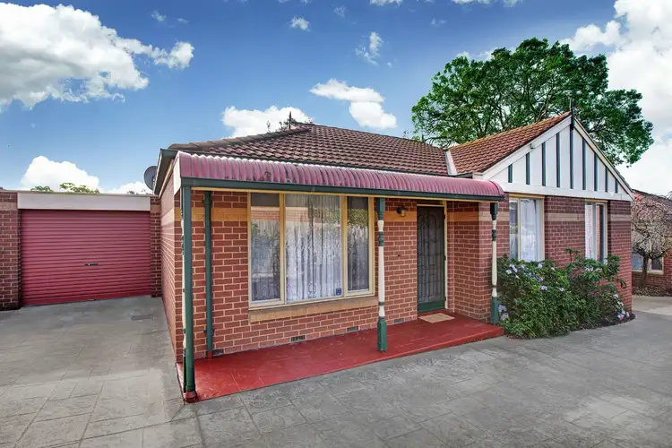 2/9 Creek Road, Mitcham VIC 3132