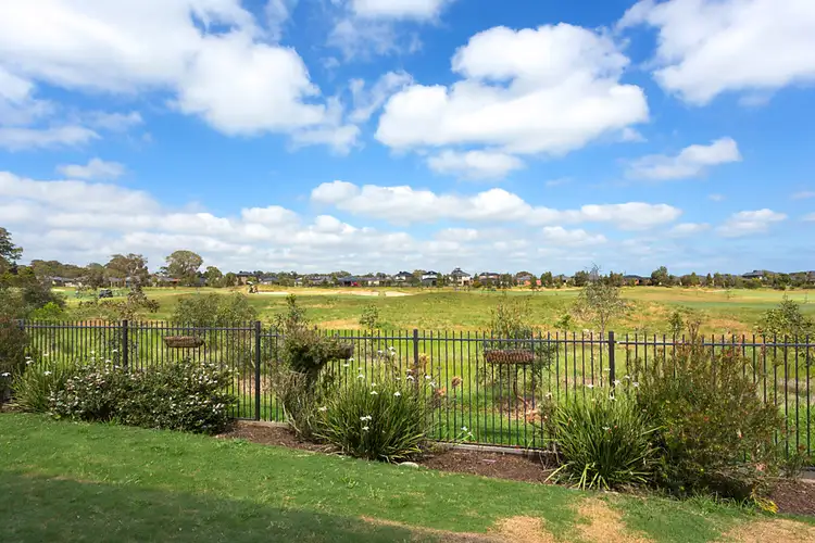 Sixth view of Homely house listing, 8 Wodalla  Circuit, Sandhurst VIC 3977