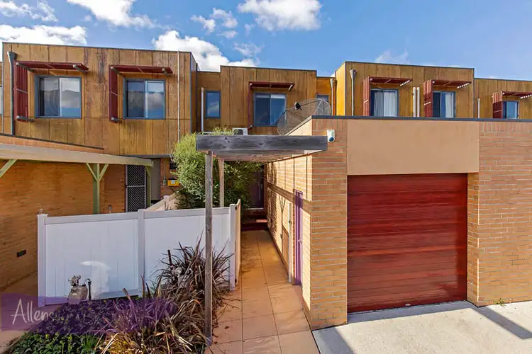 3/30 Fromhold Drive, Doncaster VIC 3108