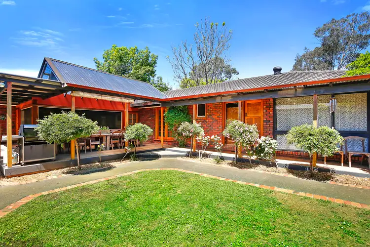 9 Britton Road, Seville VIC 3139