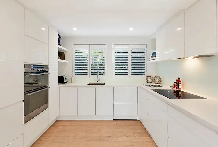 Third view of Homely apartment listing, 4/2 Stuart Street, Manly NSW 2095