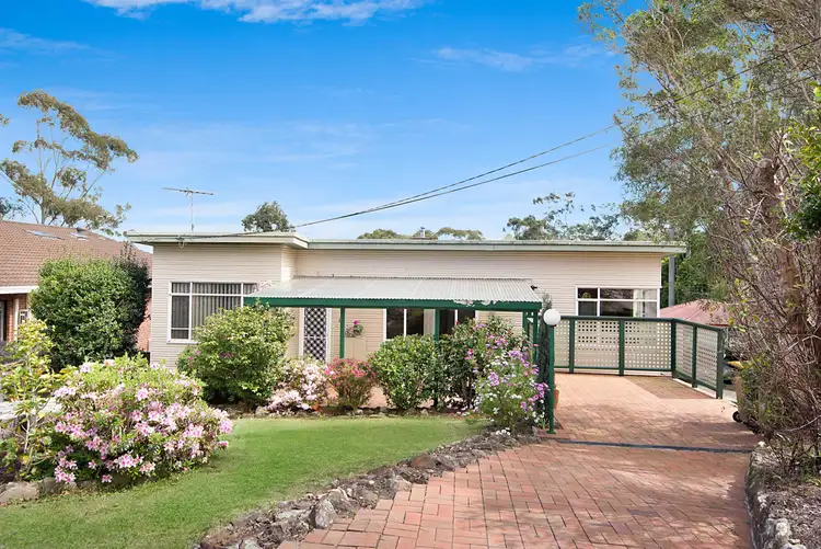 16 Sydney Road, Hornsby Heights NSW 2077