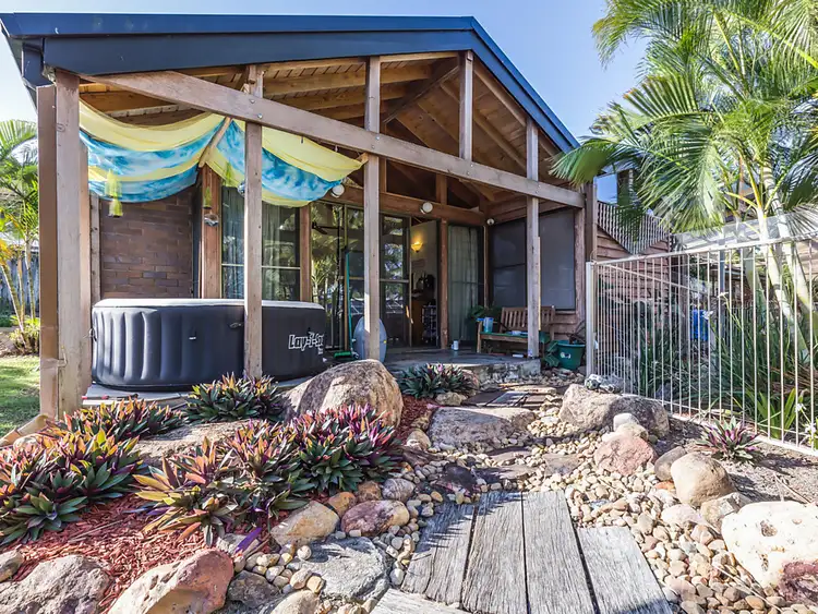 Fifth view of Homely house listing, 8 Noval Court, Bellbowrie QLD 4070