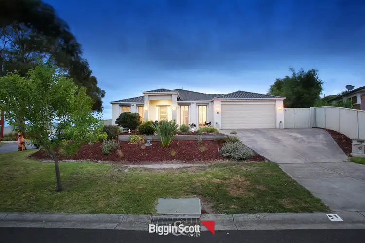 51 Stonehill Circuit, Cranbourne East VIC 3977