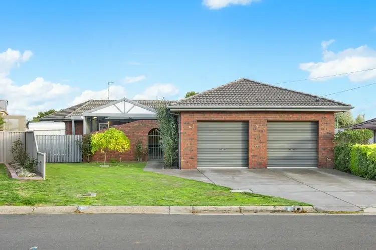 6 Parkside Road, Delacombe VIC 3356