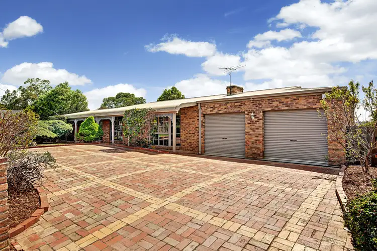 77 Woodville Road, Mooroolbark VIC 3138