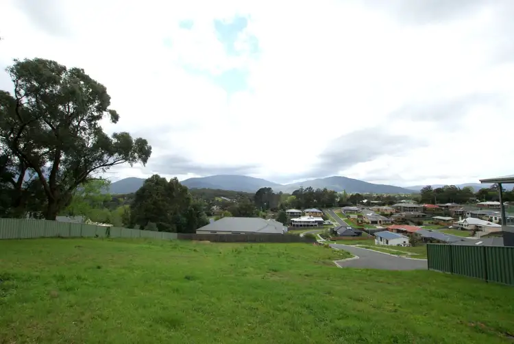 16 Yarraridge Crescent, Yarra Junction VIC 3797