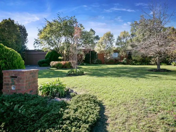 5 Meribil Close, Mount Eliza VIC 3930