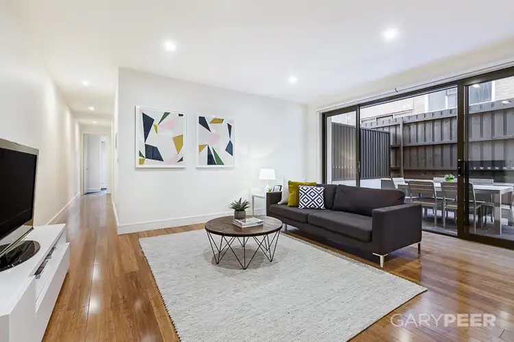 Third view of Homely apartment listing, 2/27 Lansdowne Road, St Kilda East VIC 3183