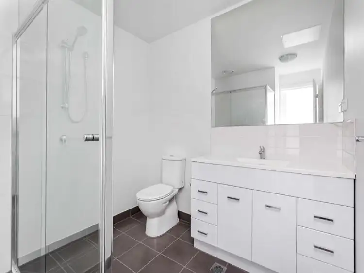 Fourth view of Homely apartment listing, 1/372-374 Geelong Road, West Footscray VIC 3012