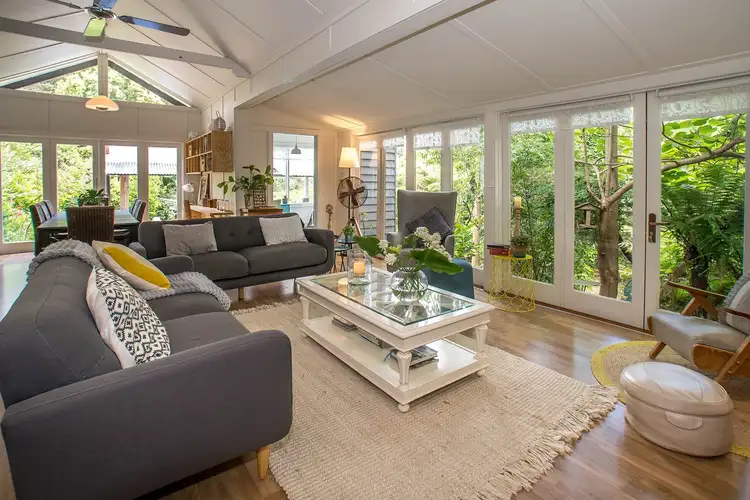 10 Olive Grove, Tecoma VIC 3160