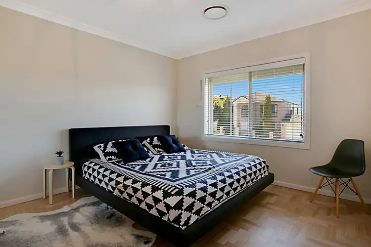 Sixth view of Homely house listing, 8 Scottsdale Circuit, West Hoxton NSW 2171