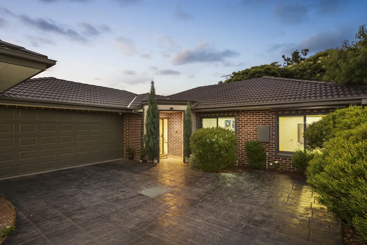 Main view of Homely unit listing, 2/29 Glenview Road, Doncaster East VIC 3109