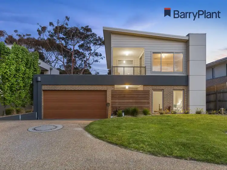 10 Bay Vista Close, Mount Martha VIC 3934