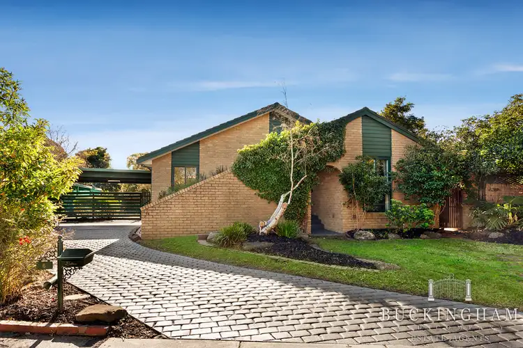 6 Dalray Close, Mill Park VIC 3082