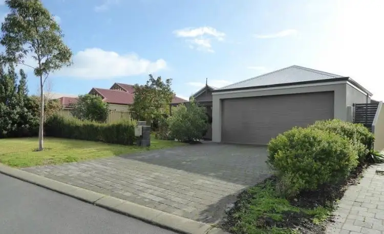 5 Holroyd Gardens, Millbridge WA 6232