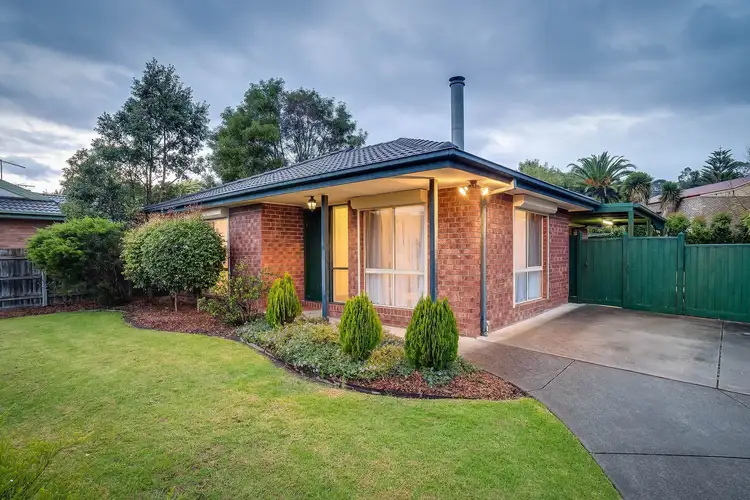 24 Charlwood Drive, Mooroolbark VIC 3138