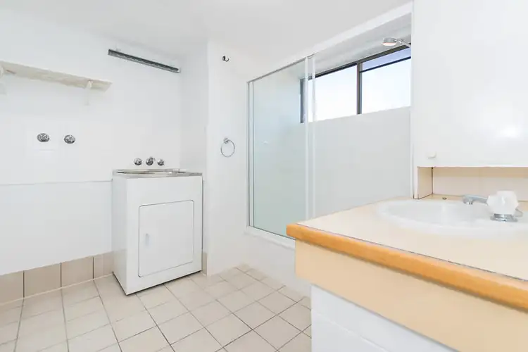 Fifth view of Homely unit listing, 2/104 Clarence Road, Indooroopilly QLD 4068