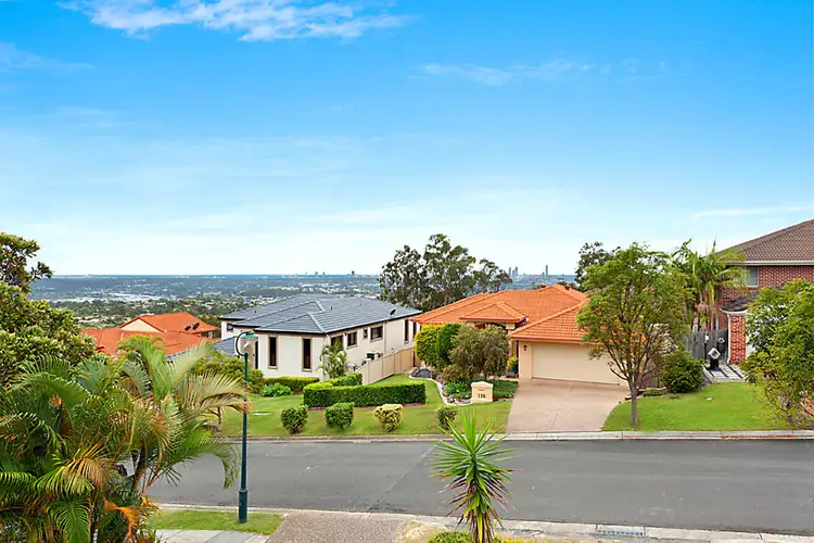 107 Armstrong Way, Highland Park QLD 4211