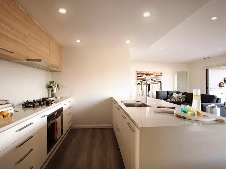 Sixth view of Homely house listing, 5 Florida Court, Moorabbin VIC 3189