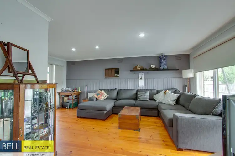 Second view of Homely house listing, 3 Elata Place, Endeavour Hills VIC 3802