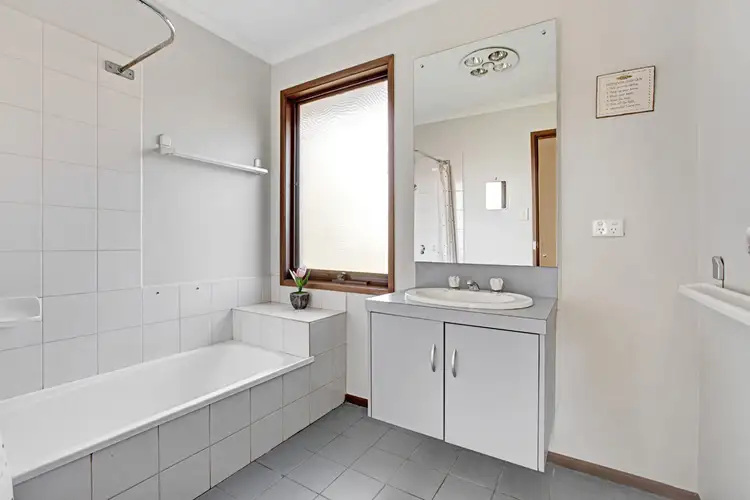 Sixth view of Homely house listing, 2 Schoning Court, Croydon North VIC 3136