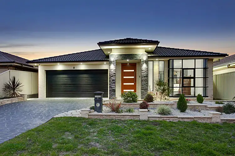 8 Kew Road, Hoxton Park NSW 2171