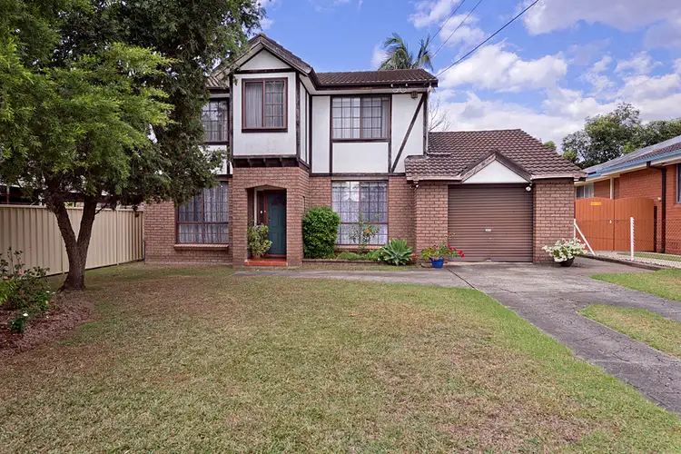 12 Cam Street, Cambridge Park NSW 2747