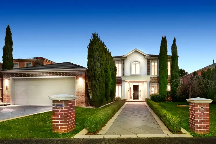 5 Sovereign Crest Boulevard, Rowville VIC 3178