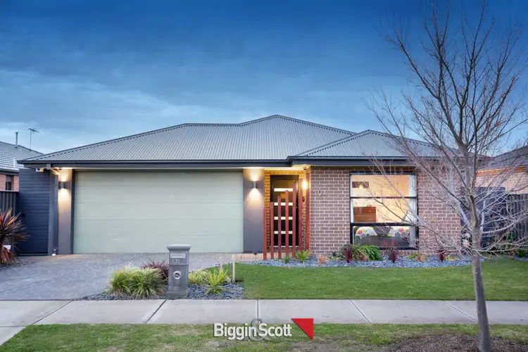 10 Zeus Avenue, Cranbourne West VIC 3977