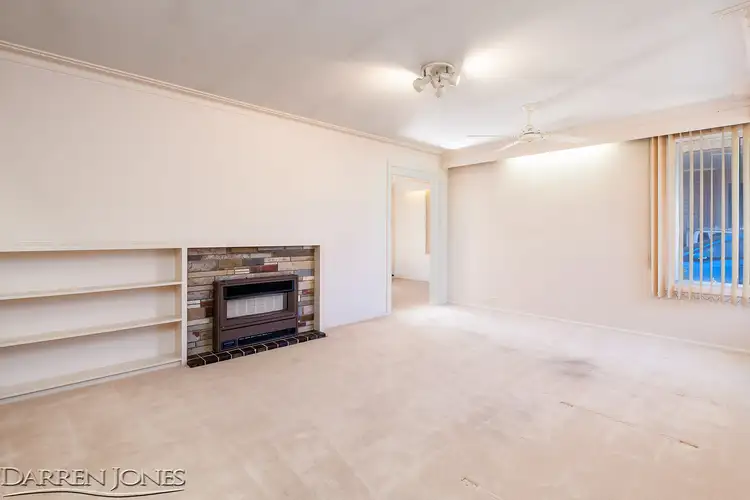 Second view of Homely house listing, 5 Crabtree Court, Bundoora VIC 3083