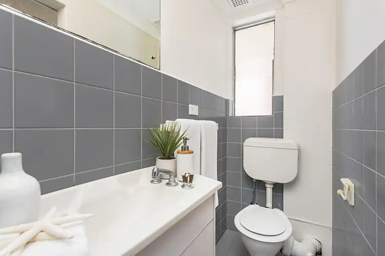 Sixth view of Homely studio listing, 4/164-166 Bondi Road, Bondi NSW 2026