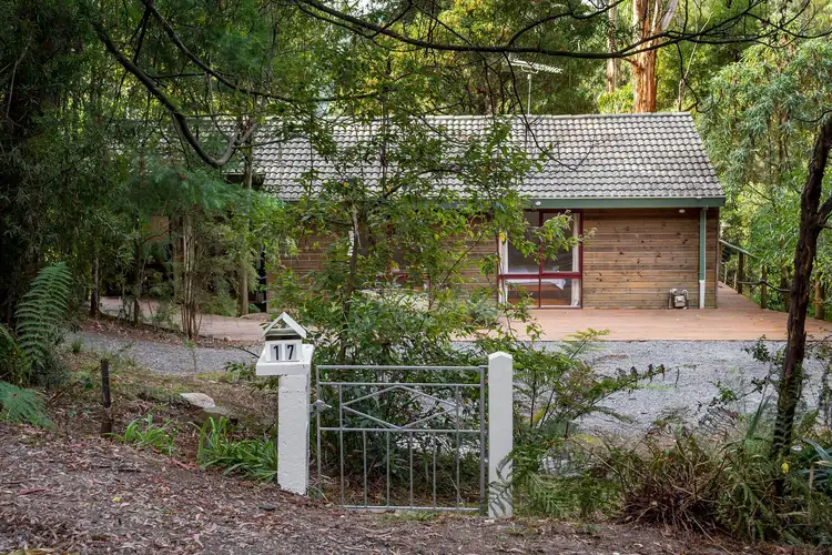 17 Ernest Road, Kalorama VIC 3766