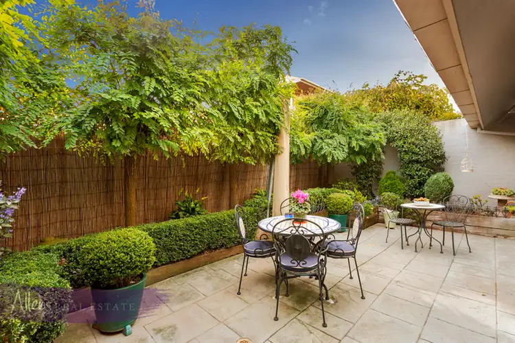 13 Hansen Close, Burwood VIC 3125