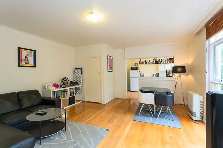 2/15 Illawarra Road, Hawthorn VIC 3122