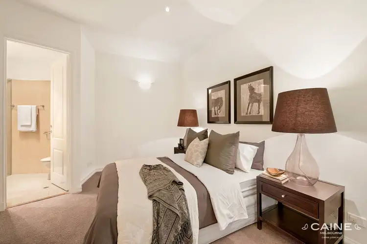 Fifth view of Homely apartment listing, 2/102 Jolimont Road, East Melbourne VIC 3002
