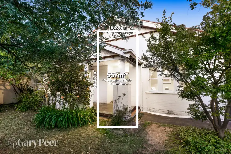 2 Oak Crescent, Caulfield North VIC 3161