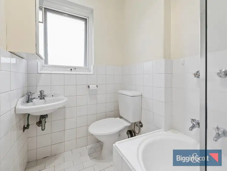 Sixth view of Homely apartment listing, 9/18 Pine Avenue, Elwood VIC 3184