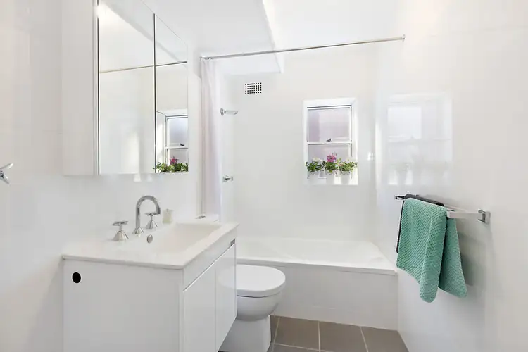 Third view of Homely apartment listing, 7/81 Queenscliff Road, Queenscliff NSW 2096