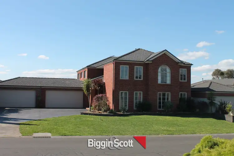 29 Stone Hill Circuit, Cranbourne East VIC 3977