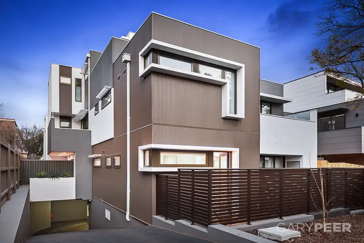 2/27 Lansdowne Road, St Kilda East VIC 3183