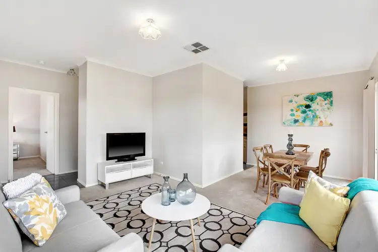 Second view of Homely house listing, 7 Devon Walk, Mooroolbark VIC 3138