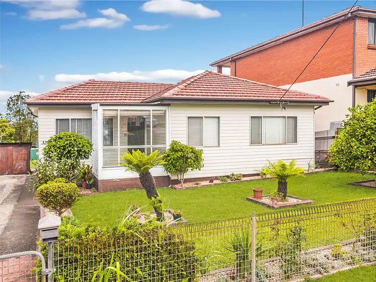 32 Oxlade Street, Warrawong NSW 2502