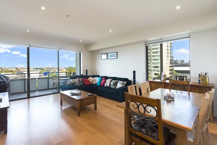 807/80 Clarendon Street, Southbank VIC 3006
