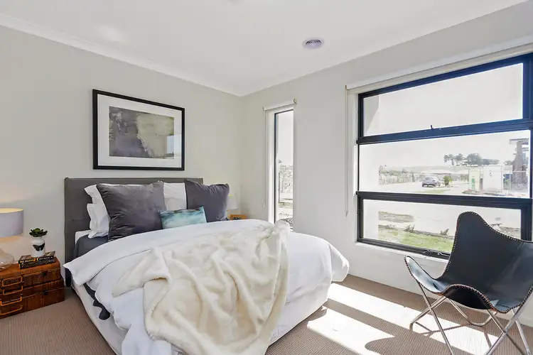 Fifth view of Homely house listing, 9 Saphire Way, Mernda VIC 3754