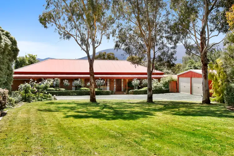 6 Settlement Road, Wesburn VIC 3799