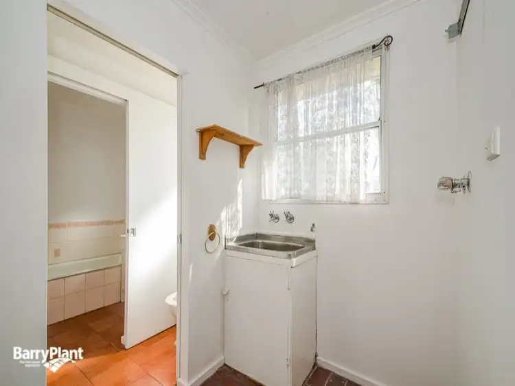 Seventh view of Homely house listing, 15 Valepark Crescent, Cranbourne VIC 3977