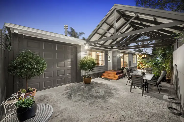 2/4 Lois Street, Ringwood East VIC 3135