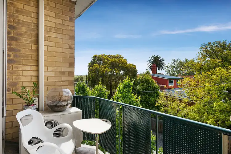 Third view of Homely apartment listing, 17/32 Ormond Road, Elwood VIC 3184